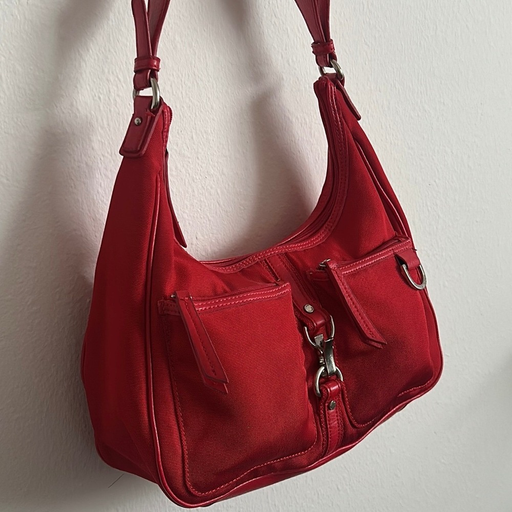 Tommy Hilfiger Red Canvas Hobo Shoulder Bag Front Zip Pockets Silver Hardware - Picture 4 of 5